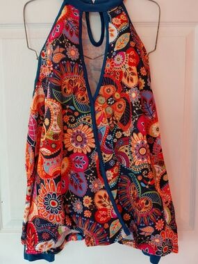 Izuria Sz XL Women Halter Floral Paisley  Top - Multicolor
